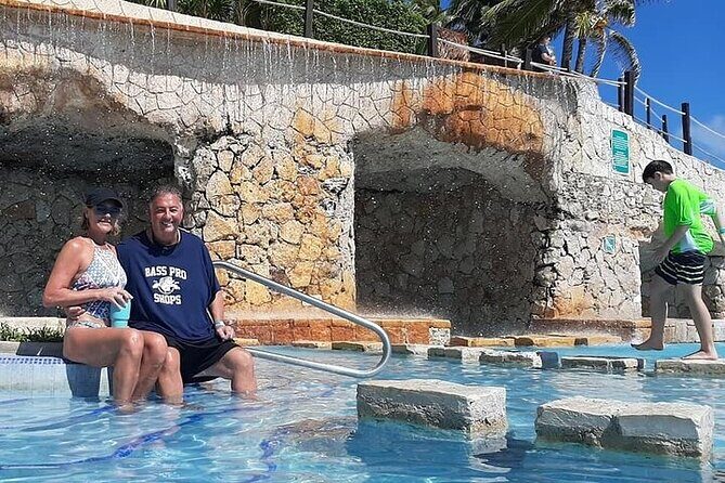 Garrafon Reef Park VIP Area & Snorkeling & Kayaking & Buffet - Relaxation and Scenic Moments