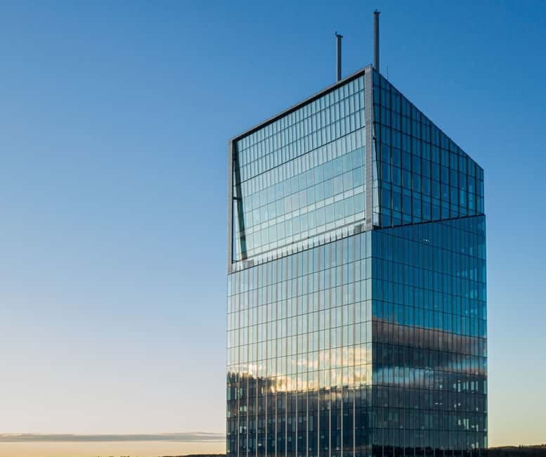 Gdask: Olivia Star Sky-High Views, Dinner, and Cocktails - Olivia Garden: A Tropical Oasis in the Sky