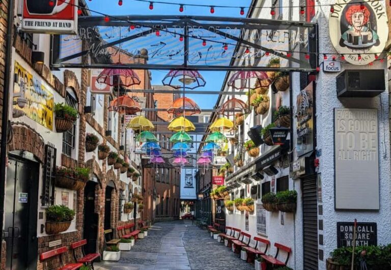 German Walking Tour City centre Belfast- Belfast entdecken - The Experience of Walking Belfast’s Streets