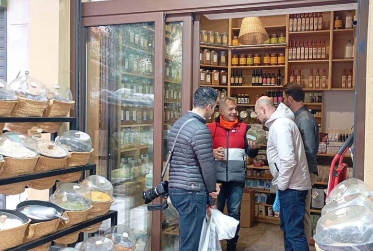 Get a Taste of Thessaloniki - Food Tour & Lunch - Who Will Love This Tour?