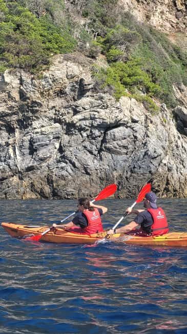 Giens and the presque-île in sea kayak with a guide - An In-depth Look at the Giens Sea Kayak Experience