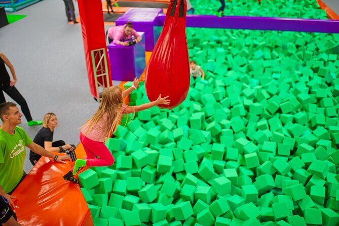 GOjump MEGAPARK Kraków-Sikorki - 1 hour Trampoline Park ticket - The Experience Itself: What You Can Expect