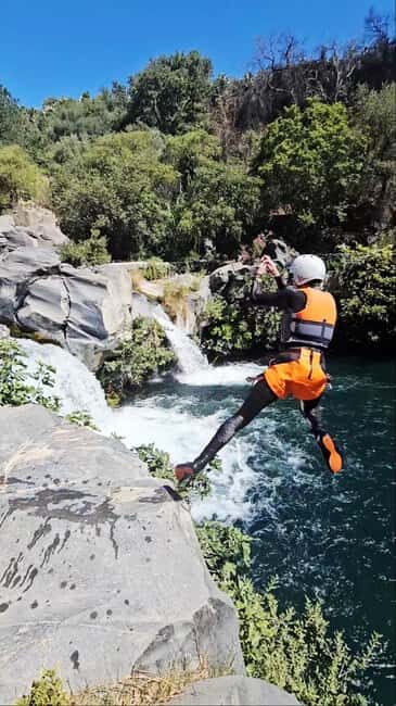 Gole Alcantara: Body Rafting, Scivoli e Tuffi nel Fiume - The Sum Up