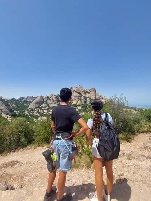 Gorros de Montserrat: climb and enjoy the magical mountain from its peaks. - The Practical Aspects: Equipment, Duration, and Logistics