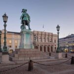 Gothenburg: Guided Walking Tour of the Main Landmarks - Experiencing Culture and Green Spaces
