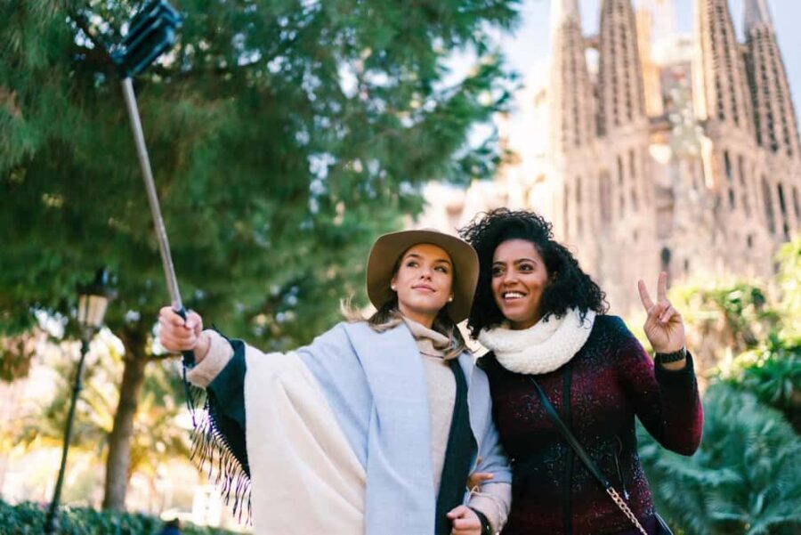 Gothic Quarter: Gourmet Food Private Tour & Sagrada Familia - Practical Details and Considerations