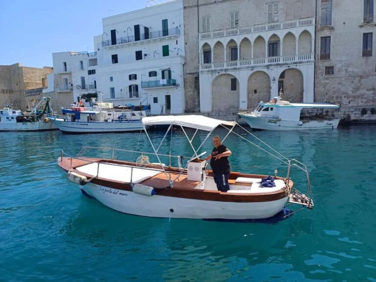 Gozzo tour along the coast of Monopoli - A Closer Look at the Gozzo Tour Experience