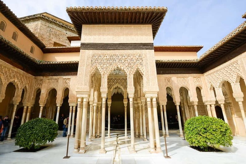 Granada: Alhambra & Gardens Tour w/Nasrid Palaces Option - Who Will Love This Tour?