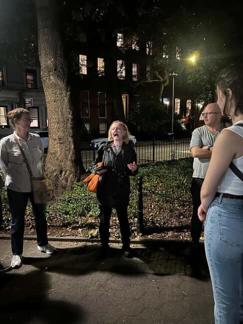 Greenwich Village: Ghosts & Haunted Washington Square Park - The Walking Pace and Group Size