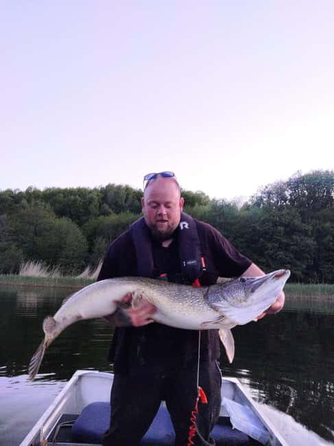 Grimstad: Fishing Guide Service with Gear and Boat Rental - The Fishing Experience: What You Will Catch and How