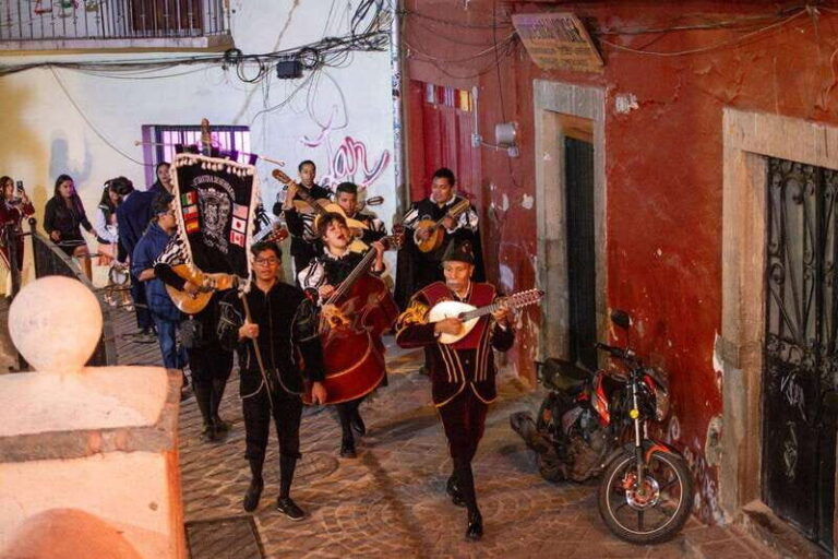 Guanajuato: Night Walk with the Estudiantina - Exploring the Night Walk in Depth