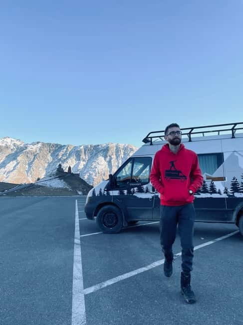 Gudauri & Kazbegi - one day group tour from Kutaisi - Exploring Ananuri Castle