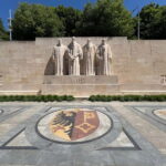 Guided day trip from Geneva with pick-up service - Iconic Landmarks: Jet dEau and Old Town