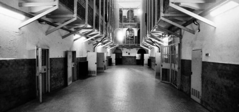 Guided tour of Le Nuove Prisons Museum and Air Raid Shelter - An In-Depth Look at the Tour Experience