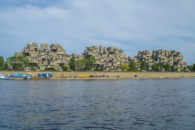 Guided tour of Old Montreal followed by a boat cruise EN - The River Cruise: A New Perspective on Montreal