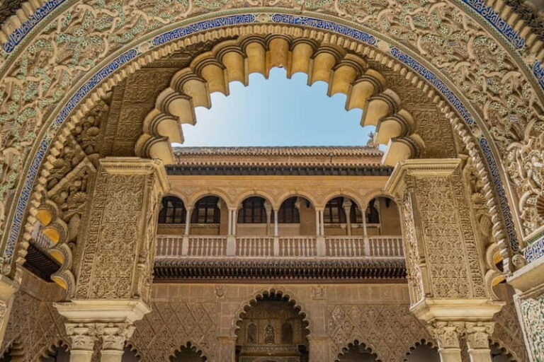 Guided Tour of the Royal Alcázar of Seville in a Small Group - Discovering the Alcázar: An In-Depth Look