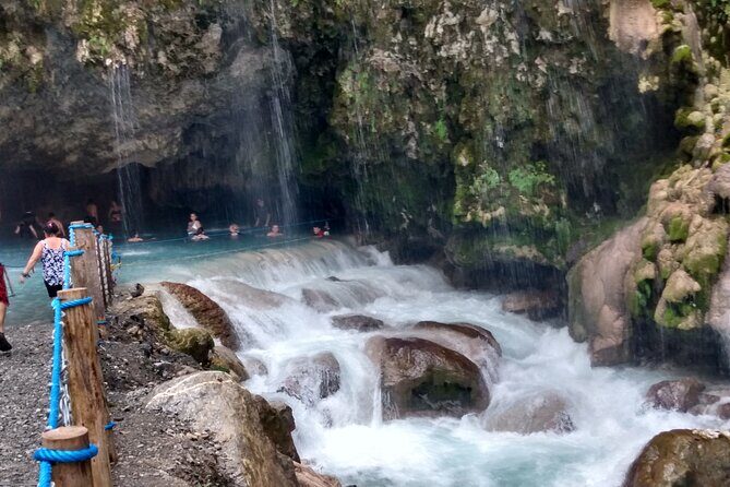 Guided Tour of the Spectacular Grottoes of Tolantongo - The Sum Up