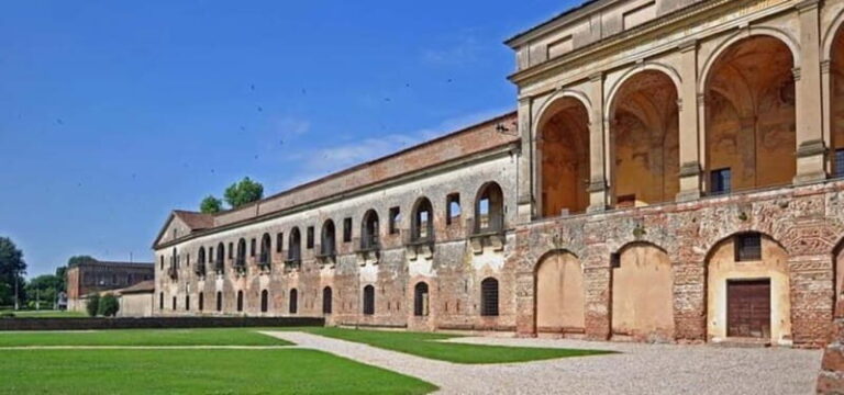 Guided visit to the Ducal Palace in Mantua - An In-Depth Look at the Ducal Palace Tour