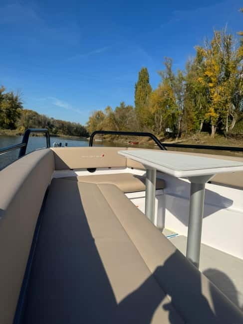 Gyr: 2-Hour Private Boat Sightseeing Tour - Why This Tour Offers Great Value