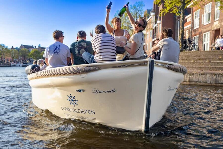 Haarlem: Unlimited Drinks City Cruise - An Authentic Haarlem Experience on the Water