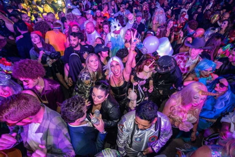 Halloween Lisbon PubCrawl - The Itinerary — Breakdown of the Night