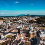 Hallstatt daytrip: Transfer to Hallstatt + Salzburg and back - Stop 1: Exploring Hallstatt