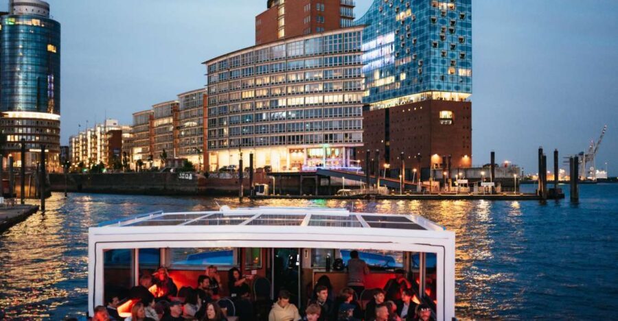 Hamburg: 1-Hour Evening Harbor Lights Cruise - Deep Dive into the Itinerary