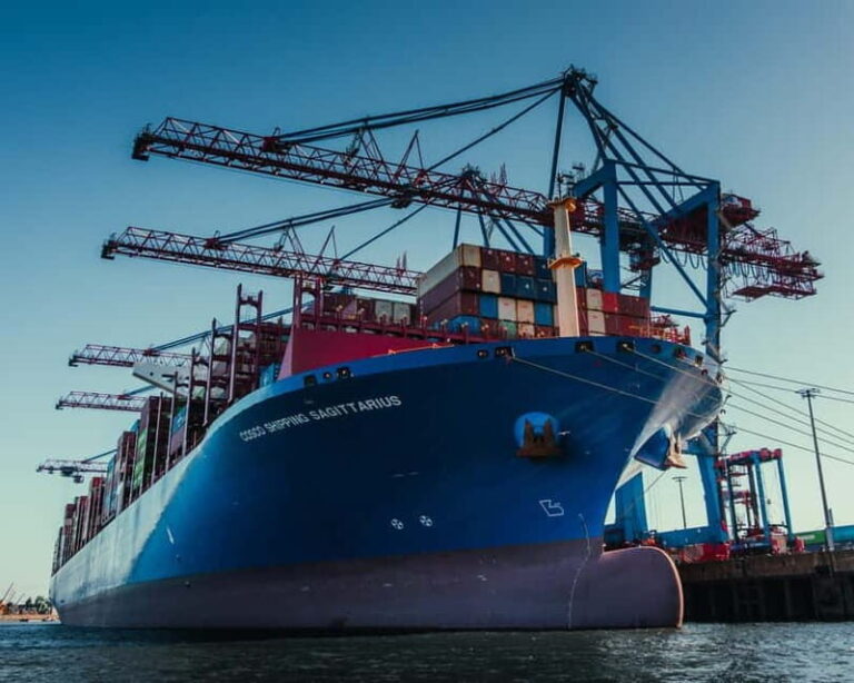 Hamburg: Grand harbor tour, 1 hour - Detailed Breakdown of the Itinerary