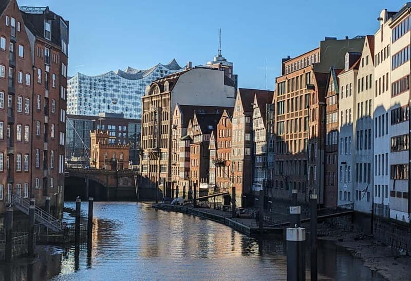 Hamburg: Guided Tour in French, the essentials in 2,5 hours! - Why You Should Consider This Tour