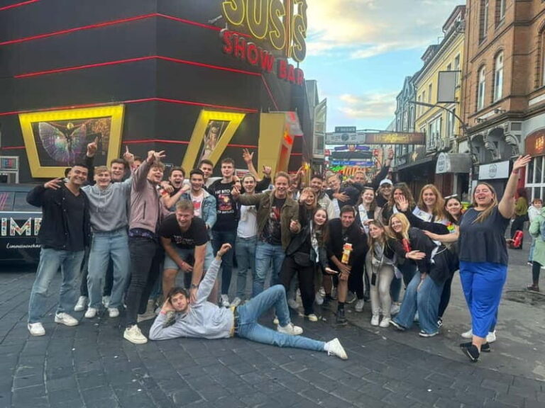 Hamburg: Night Pub Crawl through the Reeperbahn - The Guides: Knowledgeable and Friendly