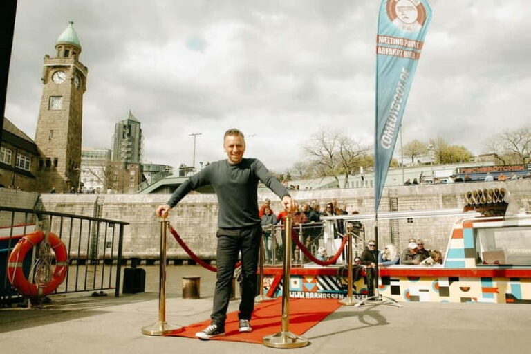 Hamburg: The comedy harbor tour - The Route and Sights