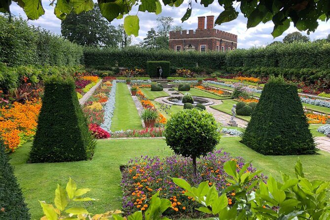 Hampton Court Palace Half Day Trip from London with Tickets - A Detailed Look at the Itinerary and What You Can Expect