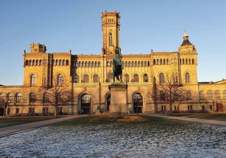 Hanover: Guided running/jogging tour with insider tip guarantee - What’s Included & What’s Not