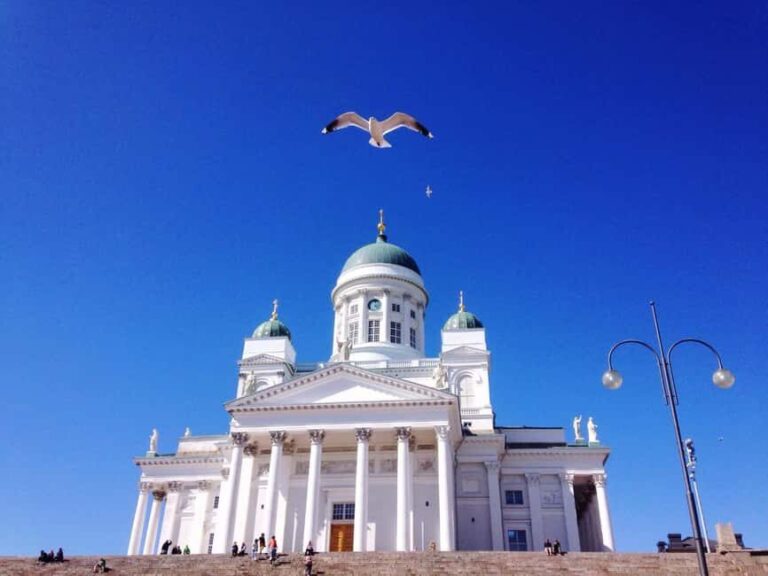 Helsinki: 2-hour Best Intro Walking Tour with a Local - Deep Dive Into the Itinerary