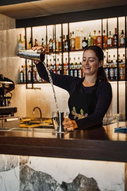 Heraklion: Cocktail Workshop with Finger Food Pairing - What Reviewers Say