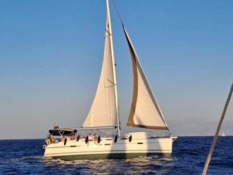 Heraklion: Dia Island Sailing Trip with Lunch - Who Will Love This Experience?