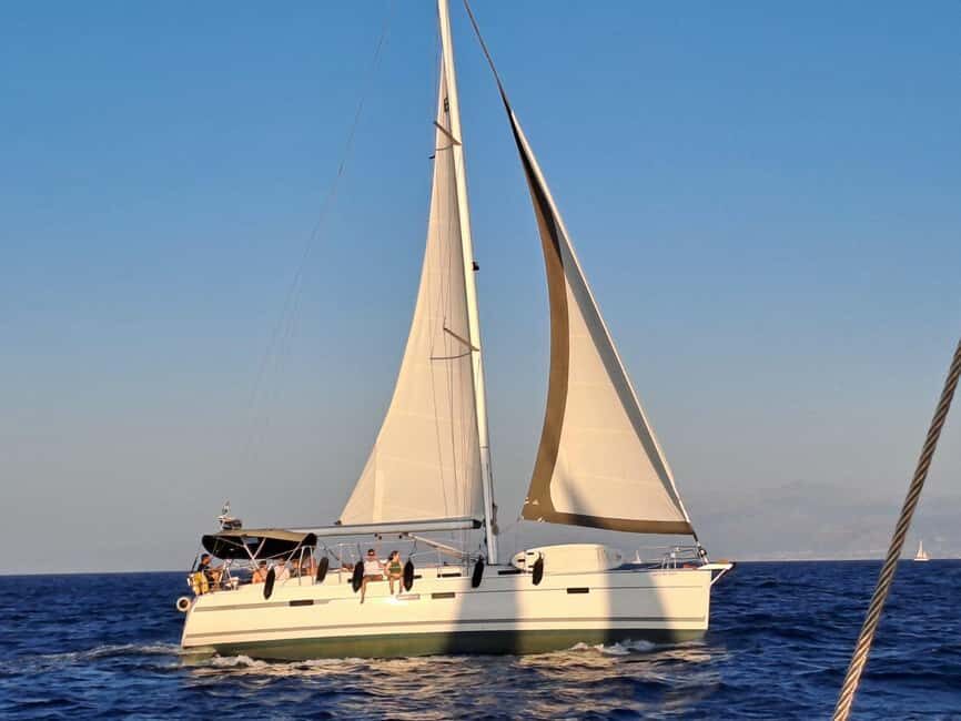 Heraklion: Dia Island Sailing Trip with Lunch - Who Will Love This Experience?