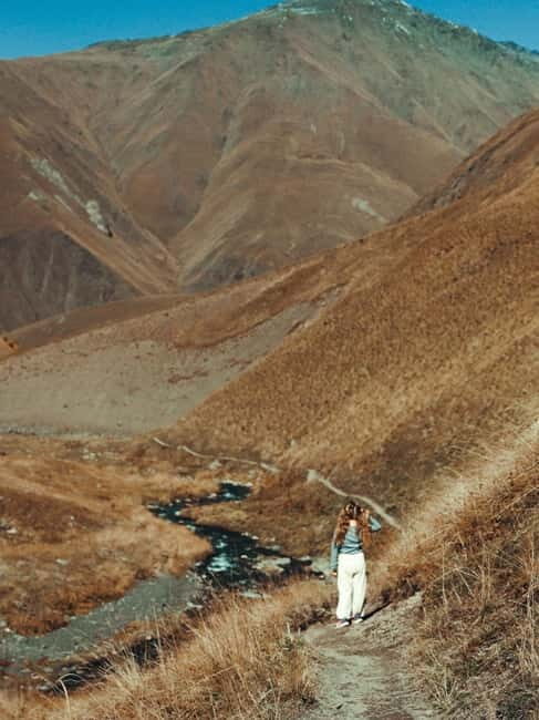 Hiking & Photo Experience in Kazbegi - Practical Details and What to Expect