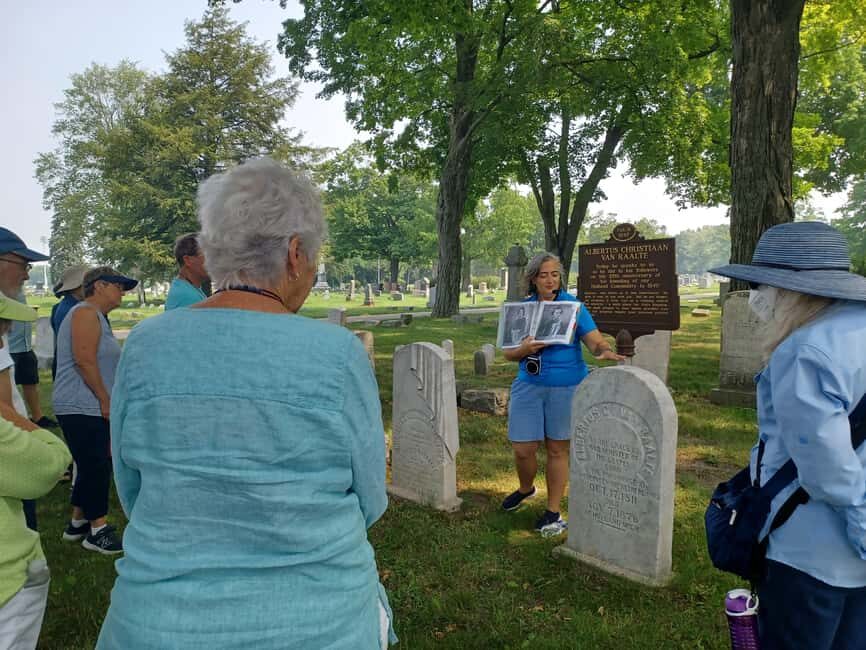 Holland: Pilgrim Home Cemetery Walking History Tour - Why This Tour Offers Exceptional Value