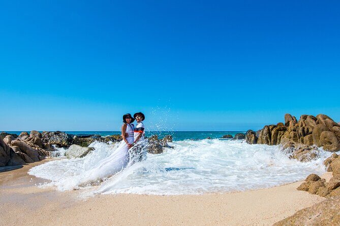 Honeymoon Photo Session in Los Cabos - Who Should Consider This Experience?