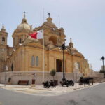 Hop-On Hop-Off Bus Malta (North and South Routes - CMO) - Discover Malta with the Hop-On Hop-Off Bus