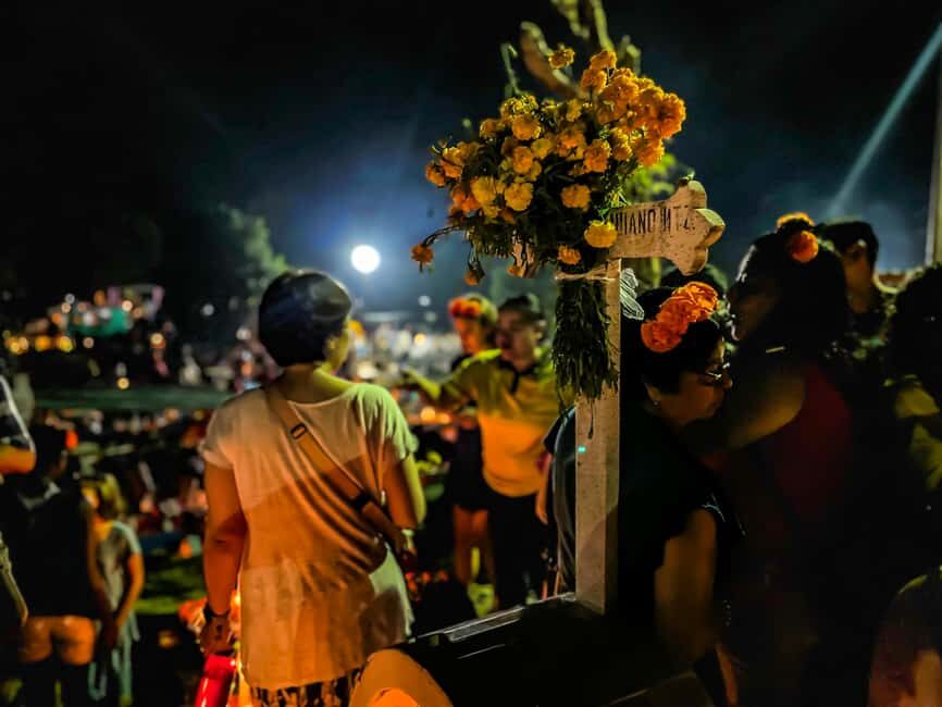 Huatulco: Zapotec Animas Nighttime Experience of the Day of the Dead. - Analyzing the Value