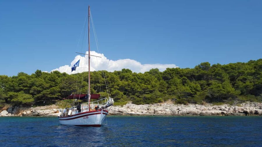 Hvar: Pakleni Islands Sailing Tour with Brunch - The itinerary and stops