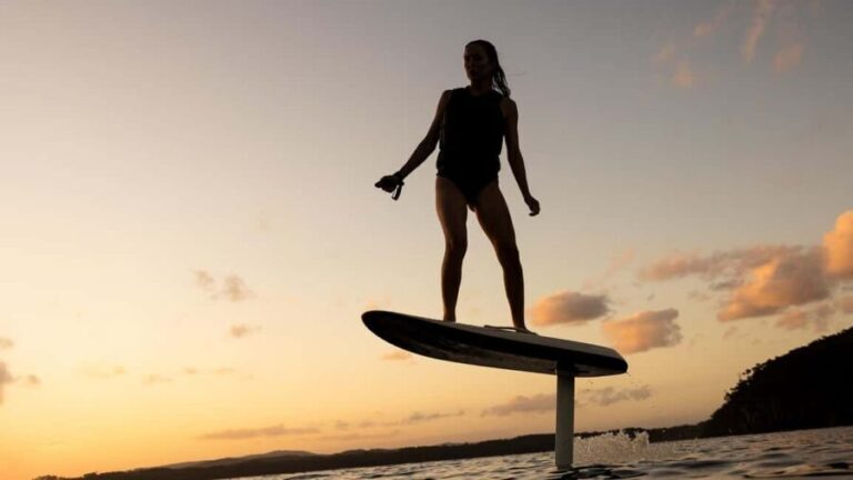 Hyères: 30-minute Efoil introduction - Analyzing the Value: Price, Duration, and Experience