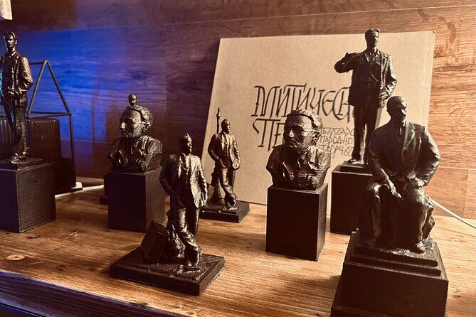 Interactive Presentation about Bulgarian Poets - Authentic Insights from Reviewers