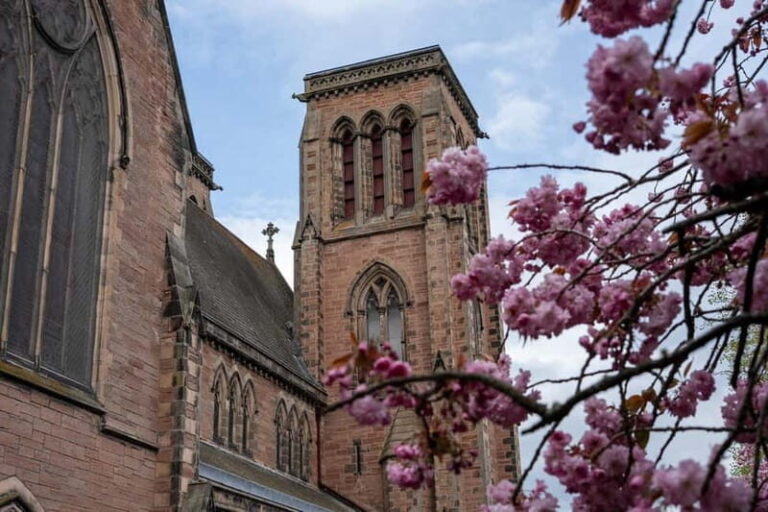 Inverness: Comedy Walking Tour with Local Comedian - What Makes It Special?