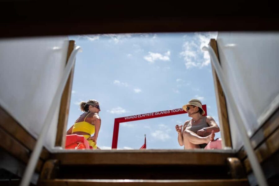 Island Hopping & City Walls Cruise with Food and Open Bar - Who Should Consider This Tour?