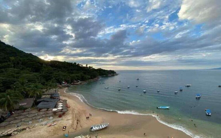 Islas Marietas National Park + Snorkeling at Los Arcos de Mismaloya - Value and Practicality