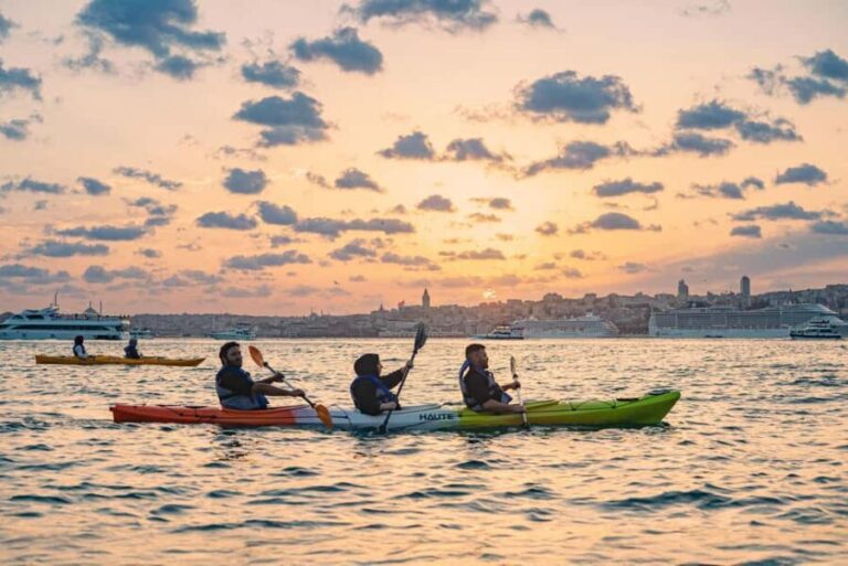 Istanbul: Bosphorus Canoe Experience by Maiden's Tower - An in-depth look at the Bosphorus Canoe Experience