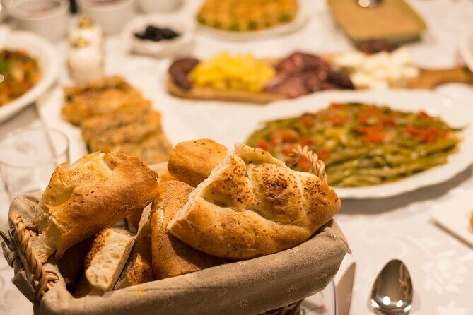 Istanbul Food and Culture Tour: Dinner at Local Family - Critical Considerations